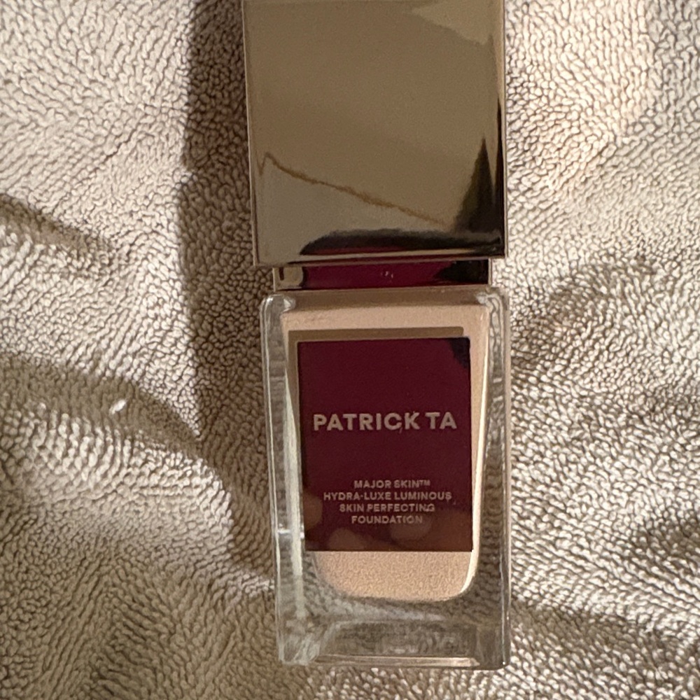Patrick Ta Major Skin Crème Foundation - B2221